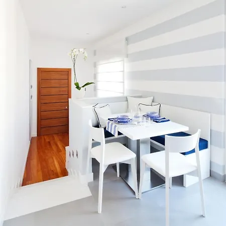 Cubo 4* ויקו אקוונסה