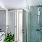 Cubo Apartahotel
