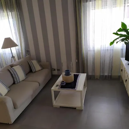 شقة فندقية Cubo 2*