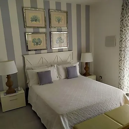 Apart-hotel Cubo Vico Equense