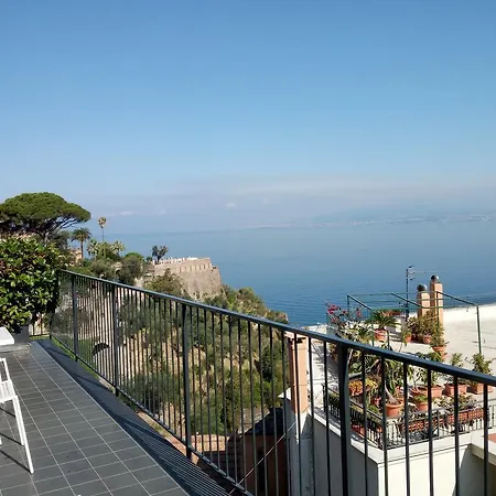 Hotel apartamentowy Cubo Vico Equense