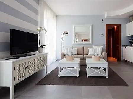 Cubo Aparthotel