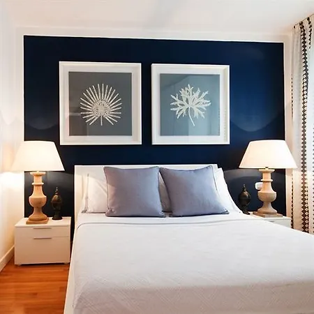 Cubo Aparthotel 2*
