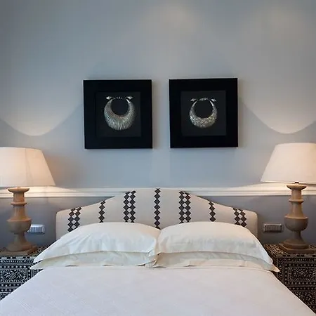 Cubo Aparthotel 2*