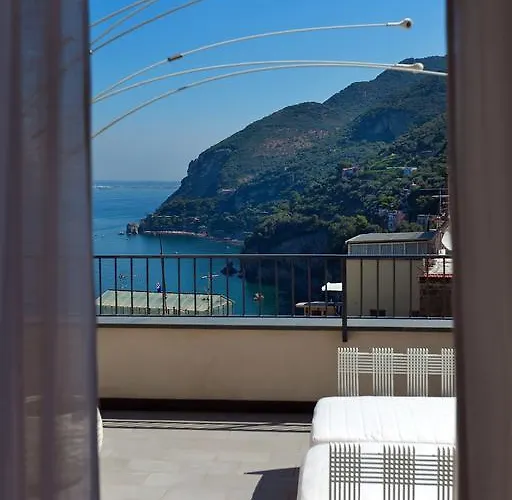 Cubo Aparthotel Vico Equense